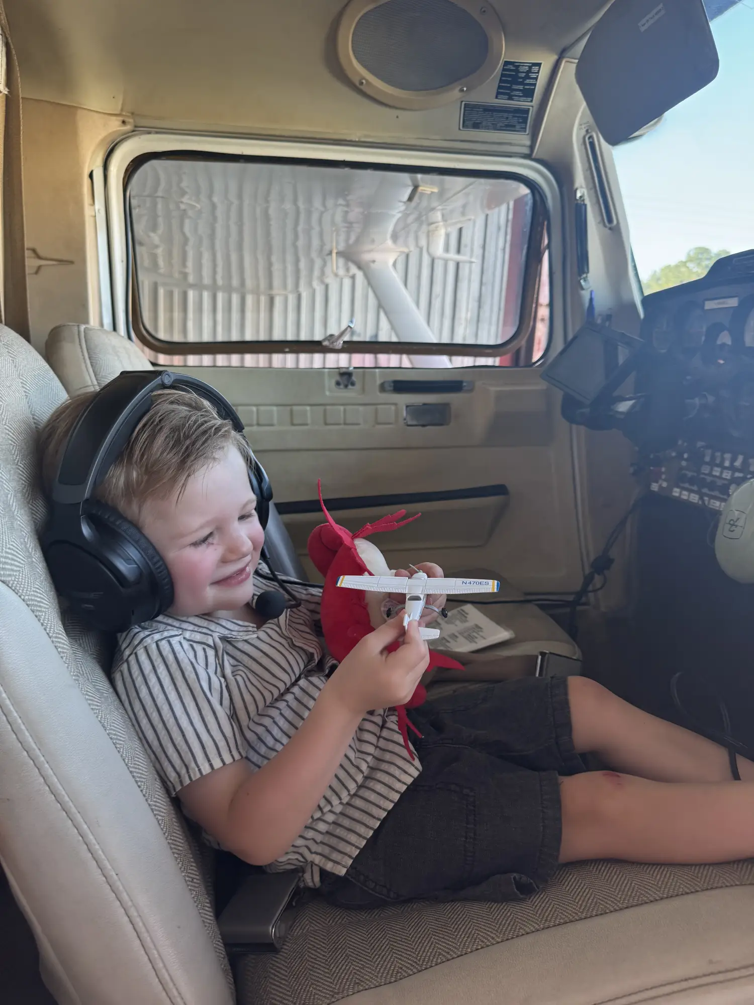 71C5CADE-FBE4-4D84-AABA-D043D333E586